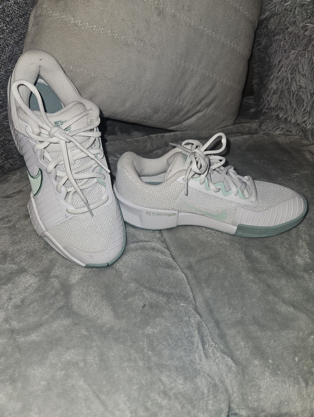 Nike Women's White and Mint Low-Profile Training Sneakers